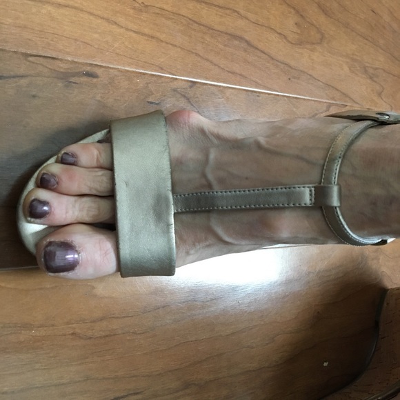 Bandolino cork wedge sandals - Picture 2 of 2